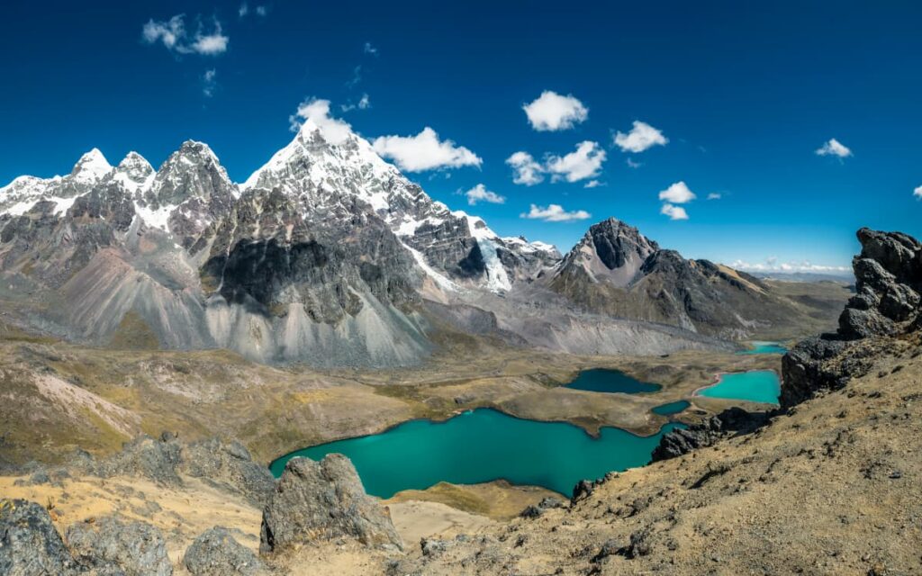 7 Lagunas Trek